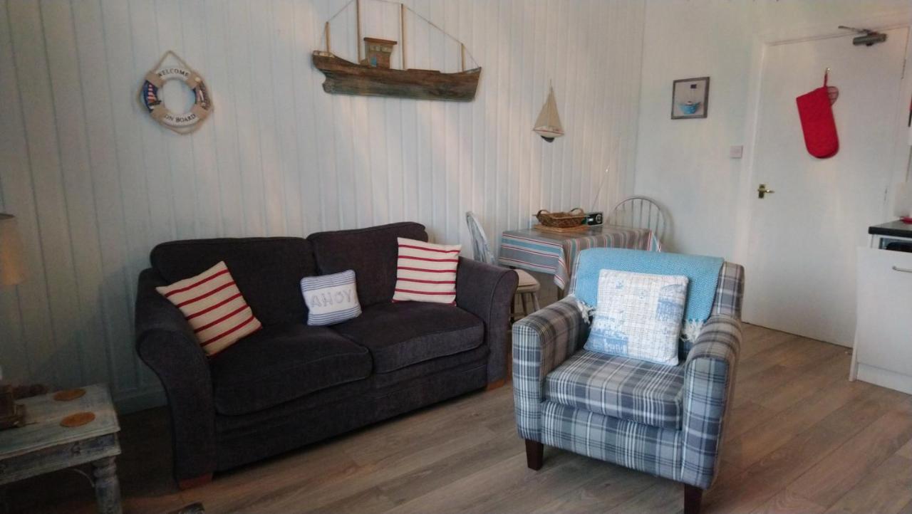 Claremont House Holiday Apartments ランディドノー エクステリア 写真