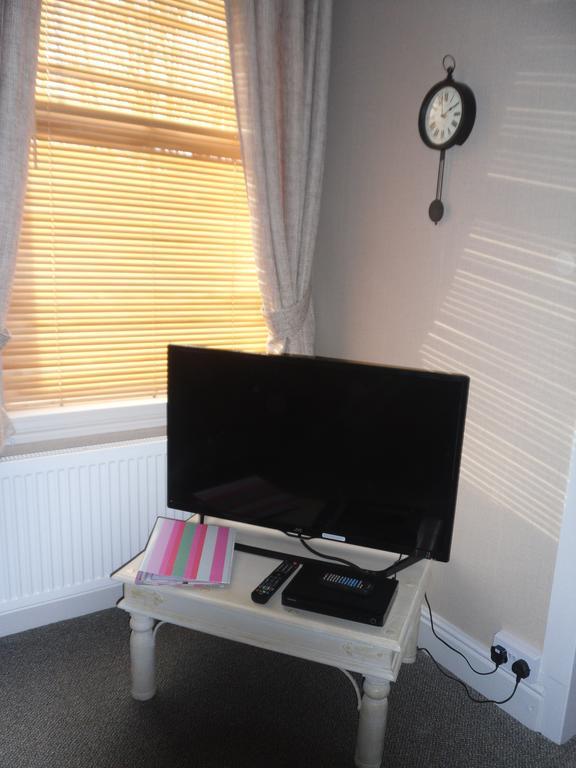 Claremont House Holiday Apartments ランディドノー 部屋 写真