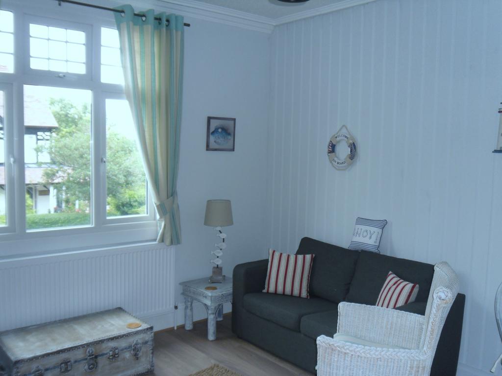 Claremont House Holiday Apartments ランディドノー 部屋 写真